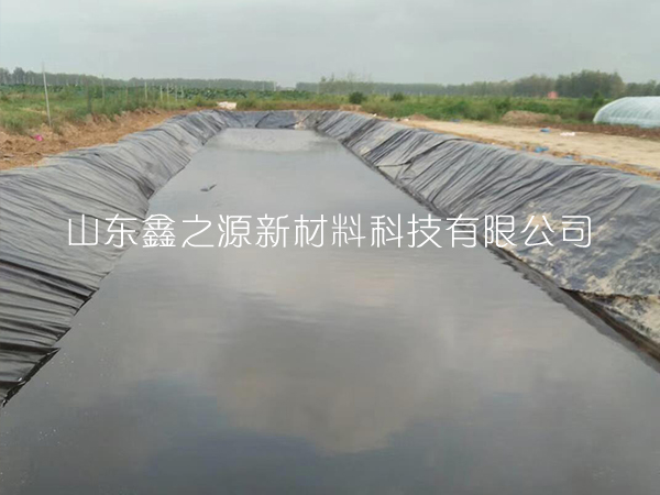 鋪設(shè)hdpe土工膜時(shí)可進(jìn)行無縫連接嗎？