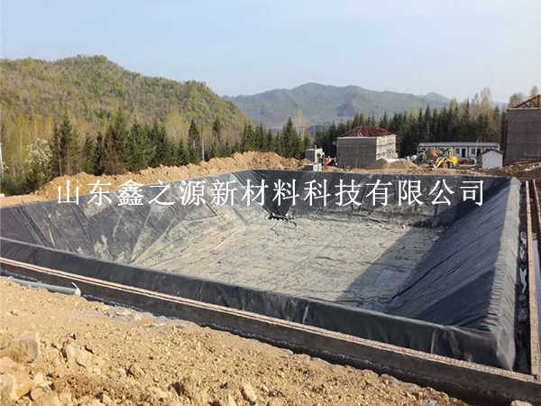 怎么的鋪設(shè)油田防滲膜可發(fā)揮其作用？